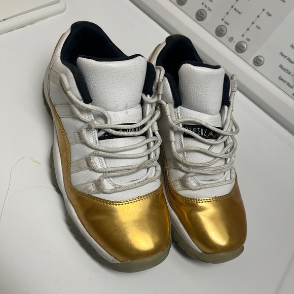 JORDAN 11 RETRO CLOSING CEREMONY - Picture 2 of 5